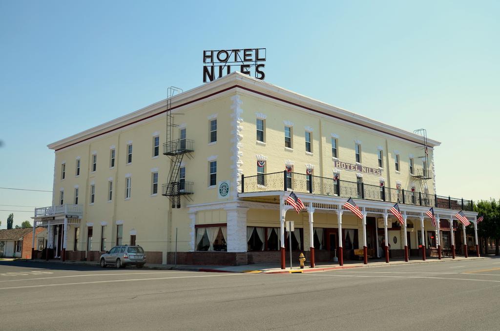 Hotel Niles Alturas Exterior photo